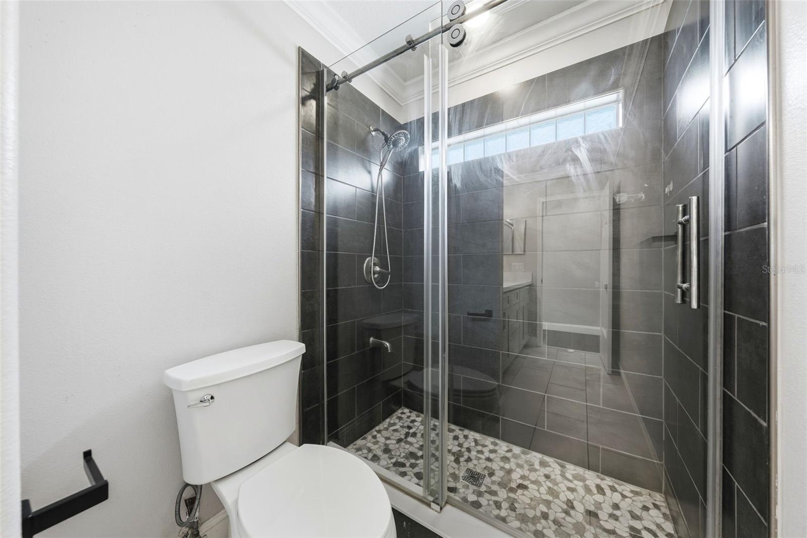 GLENMUIR 48 39 - Residential