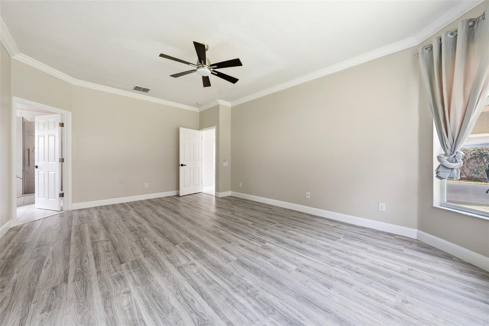 GLENMUIR 48 39 - Residential