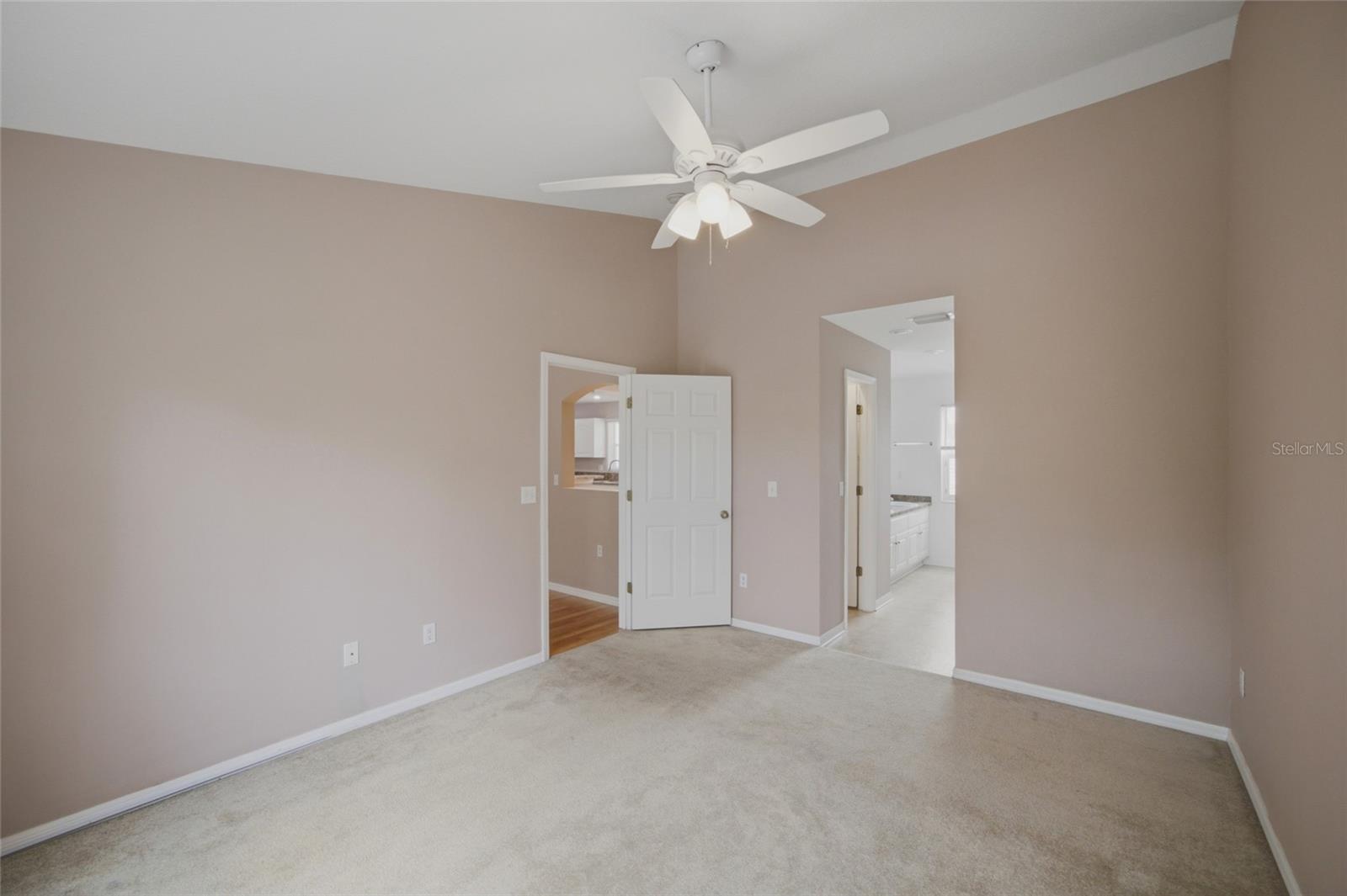 LAKE KIMBERLY VILLAGE CONDO - Residential
