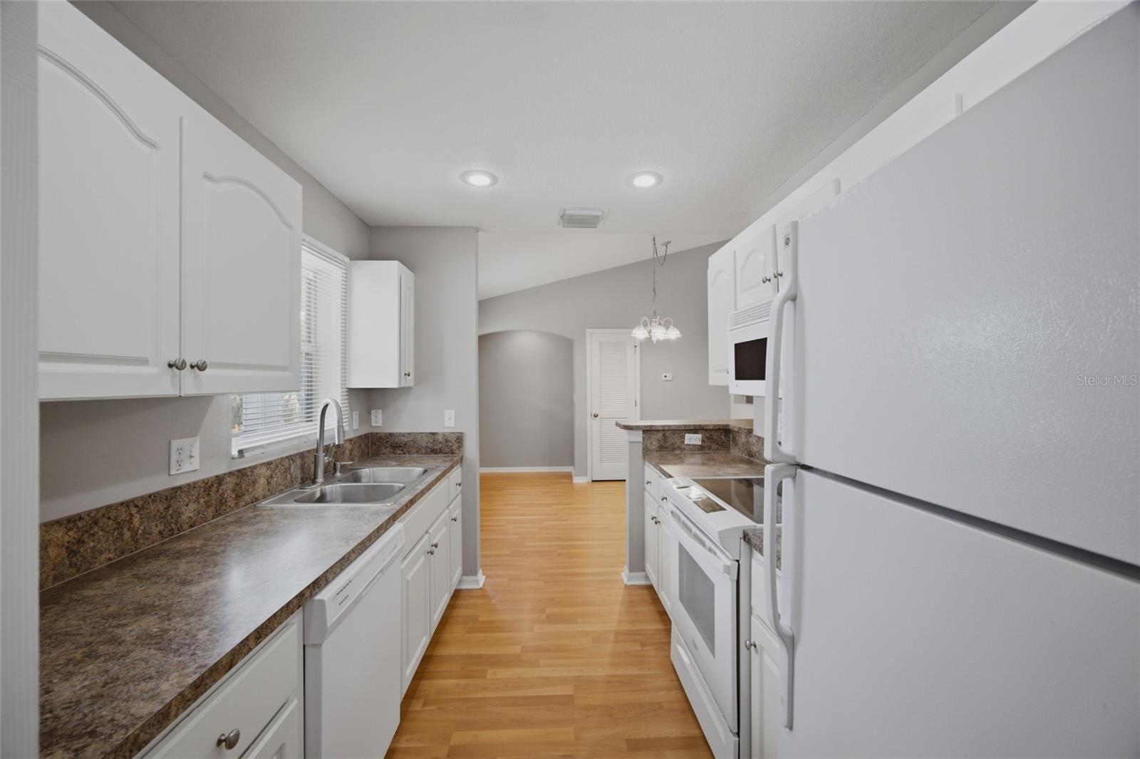 LAKE KIMBERLY VILLAGE CONDO - Residential
