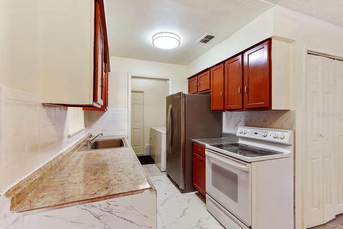 GROVE TERRACE - Residential
