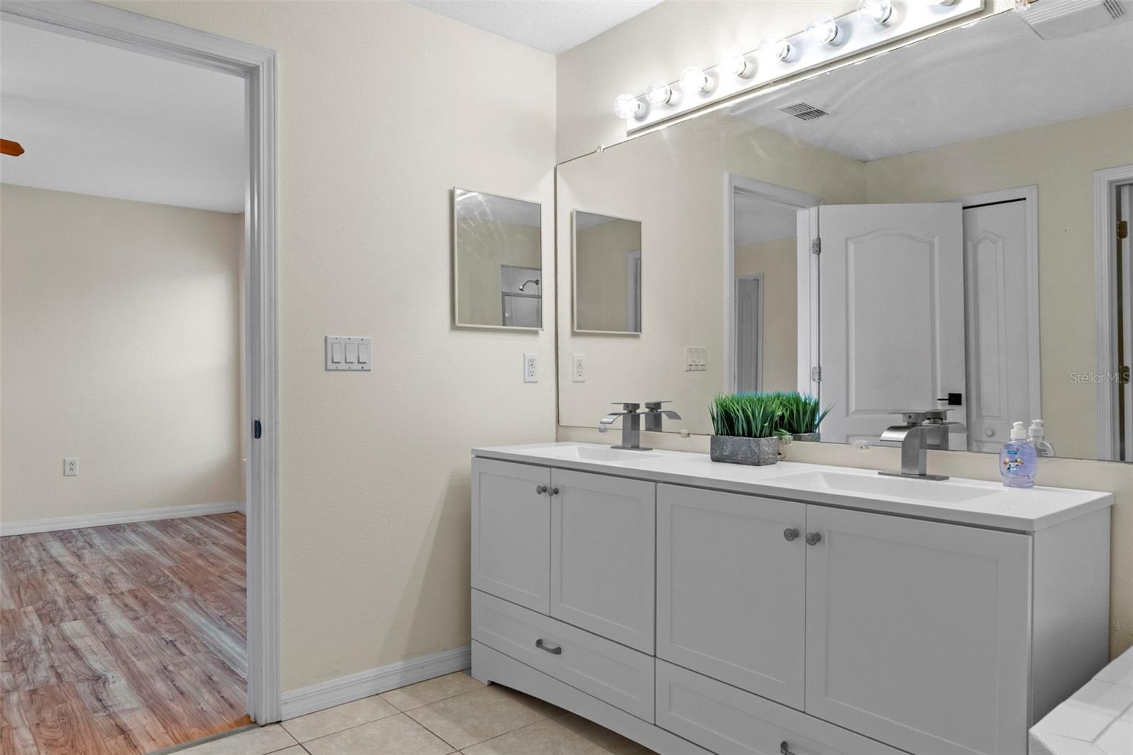SILVER RIDGE - Residential