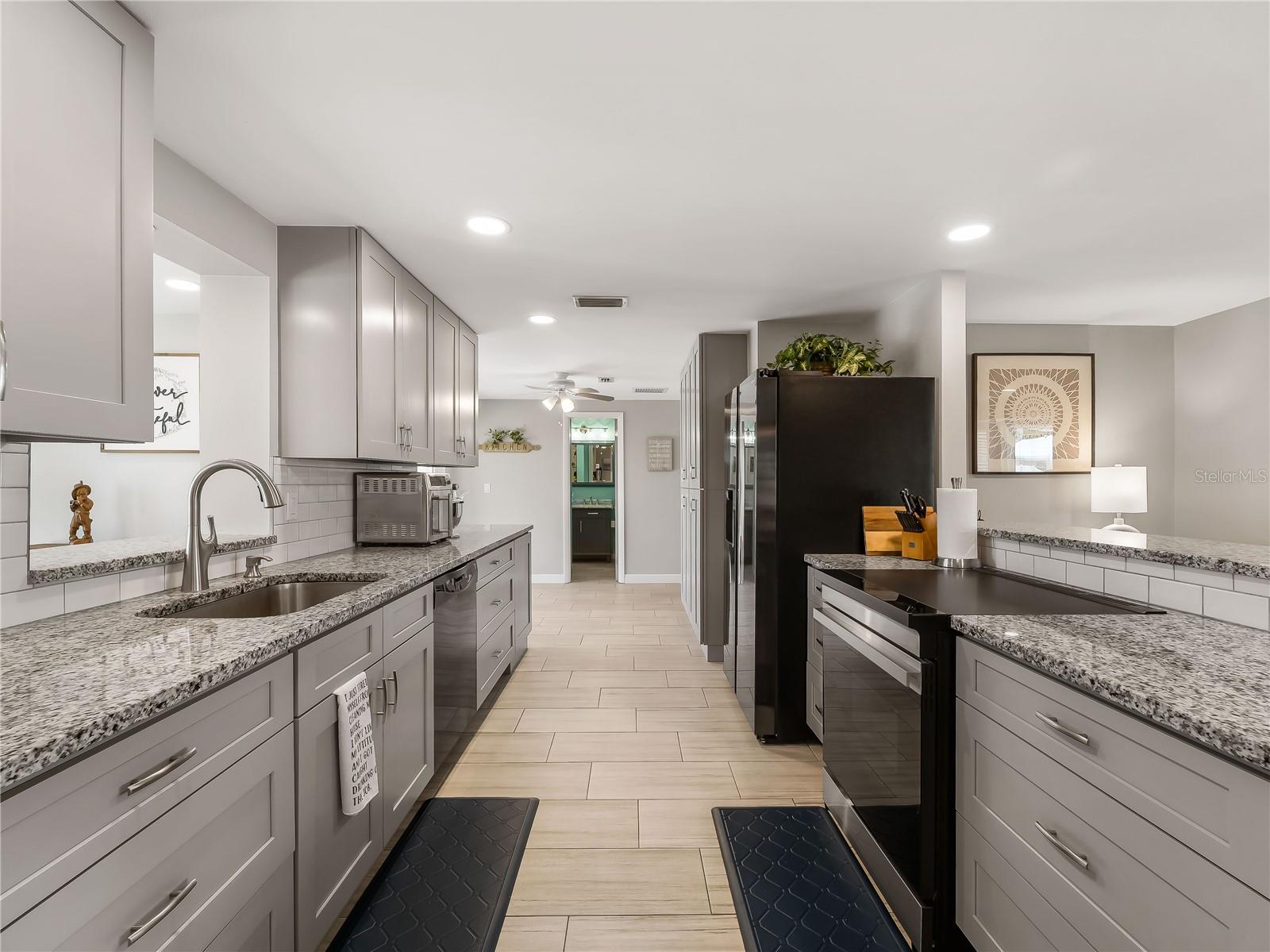 EAST GATE - Residential