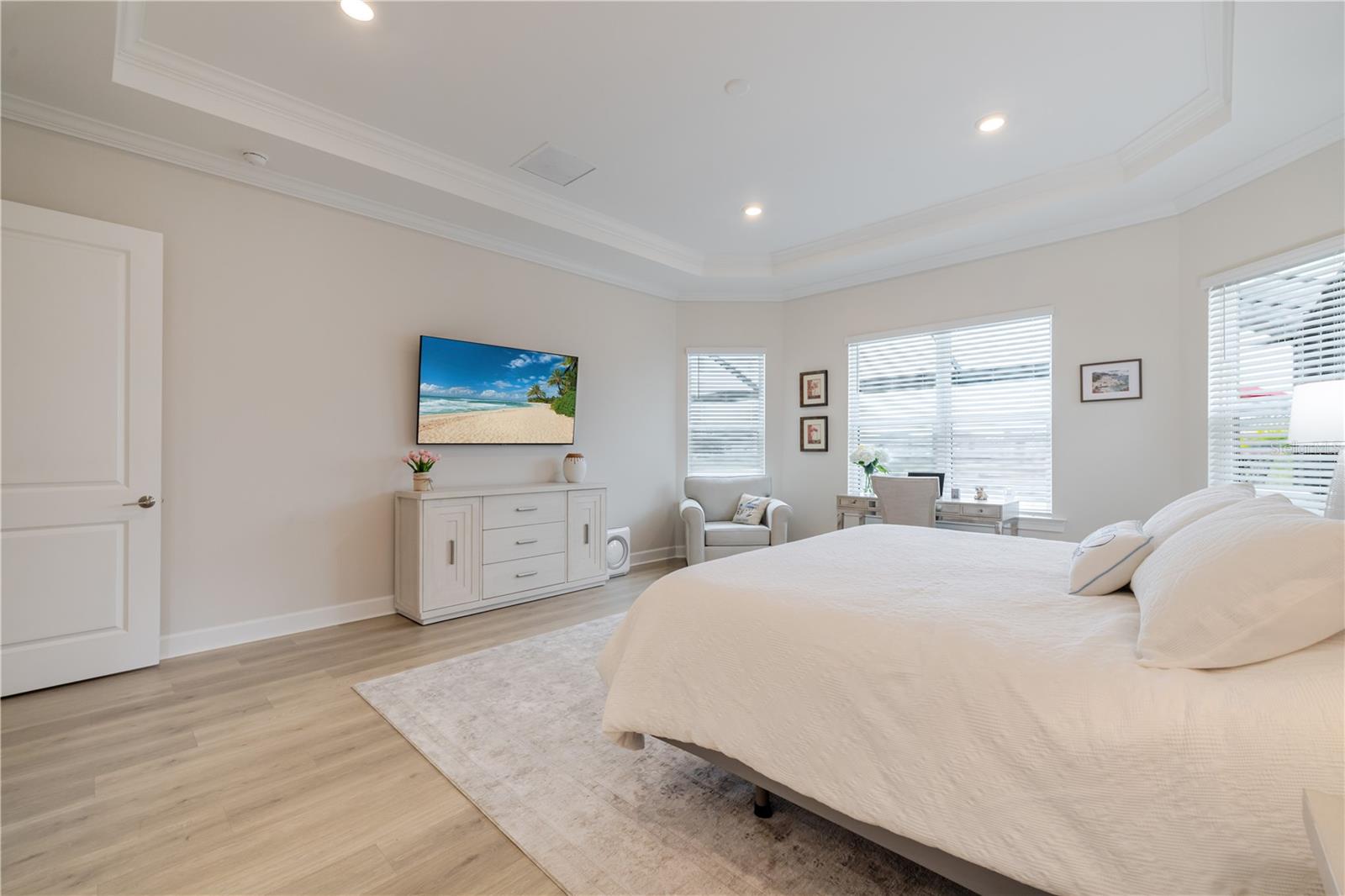 ESPLANADE LAKE CLUB 5 B - Residential