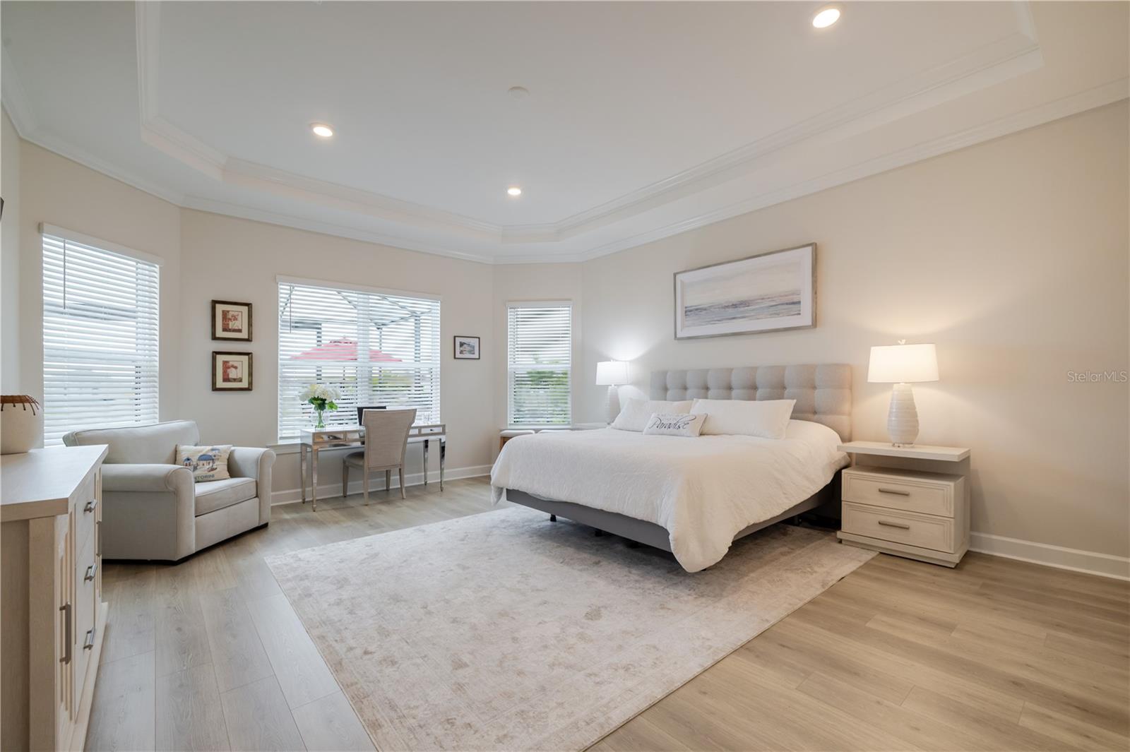 ESPLANADE LAKE CLUB 5 B - Residential