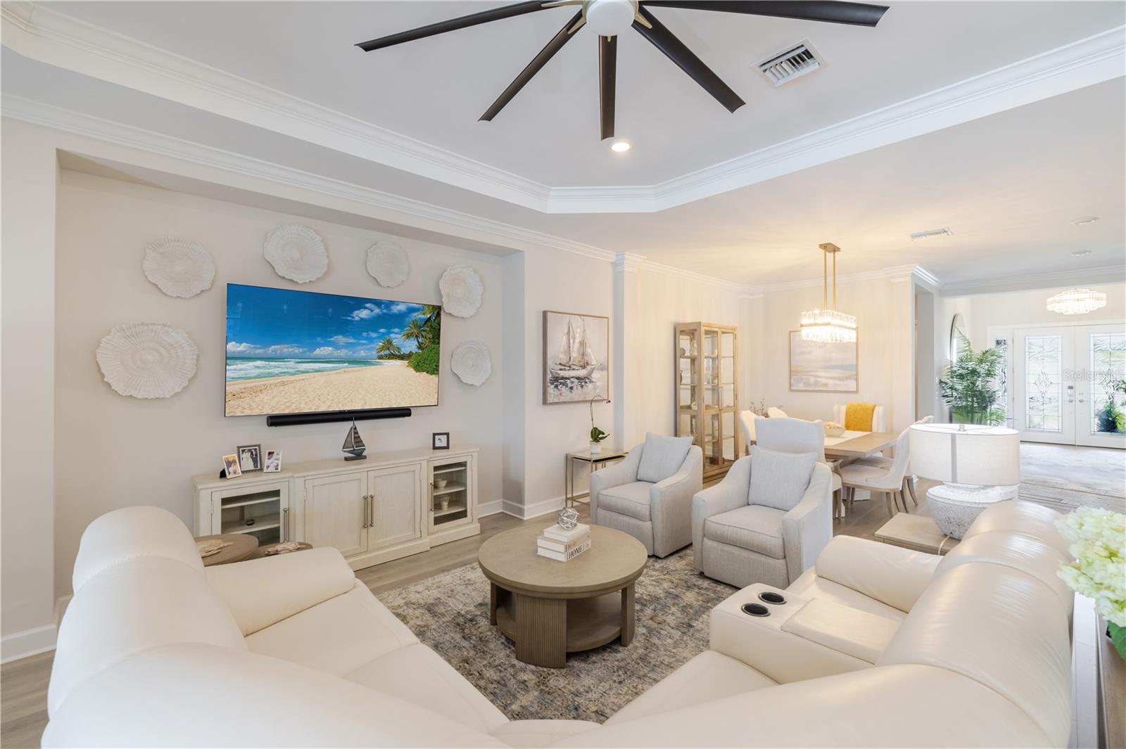 ESPLANADE LAKE CLUB 5 B - Residential