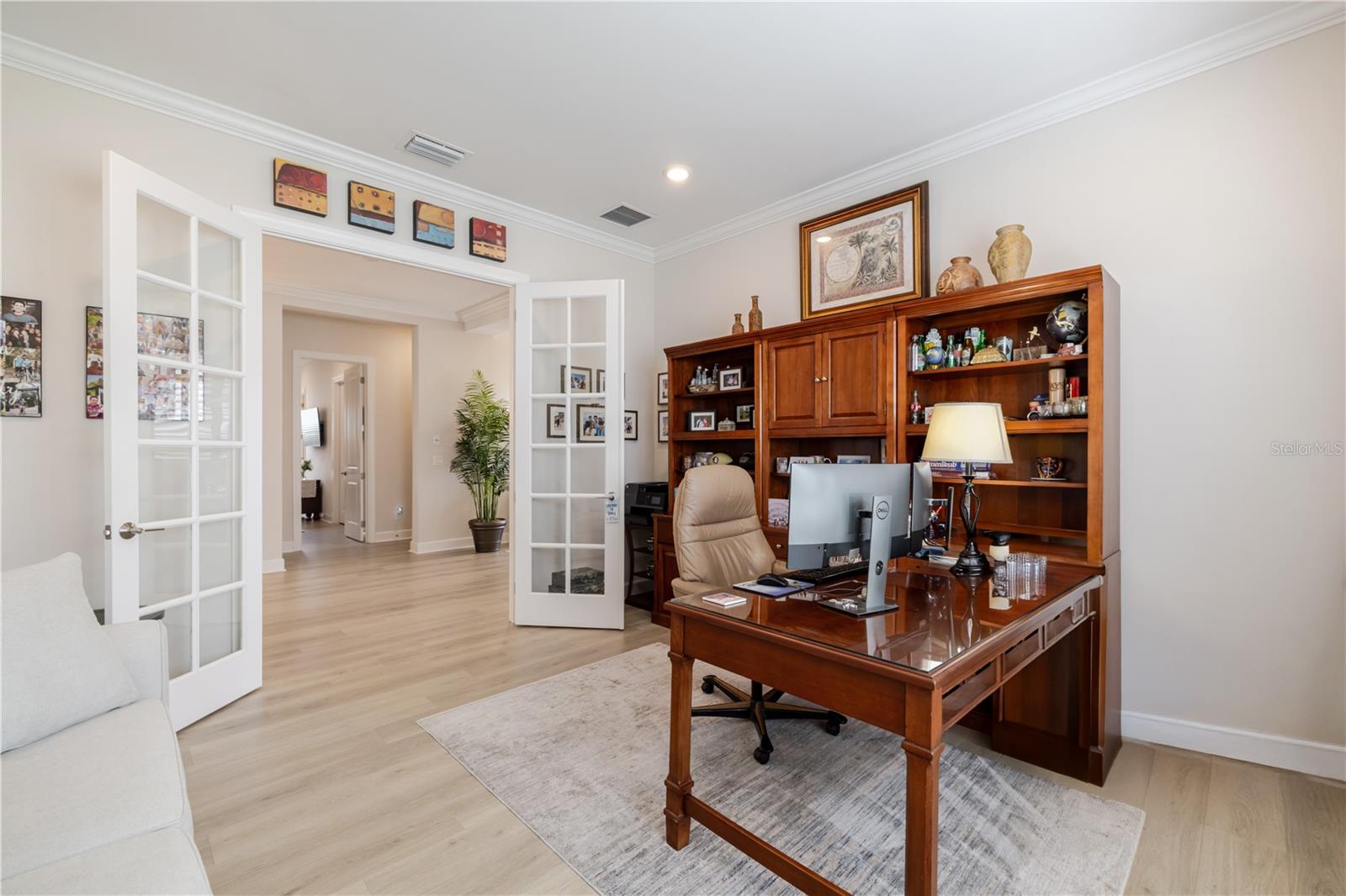ESPLANADE LAKE CLUB 5 B - Residential