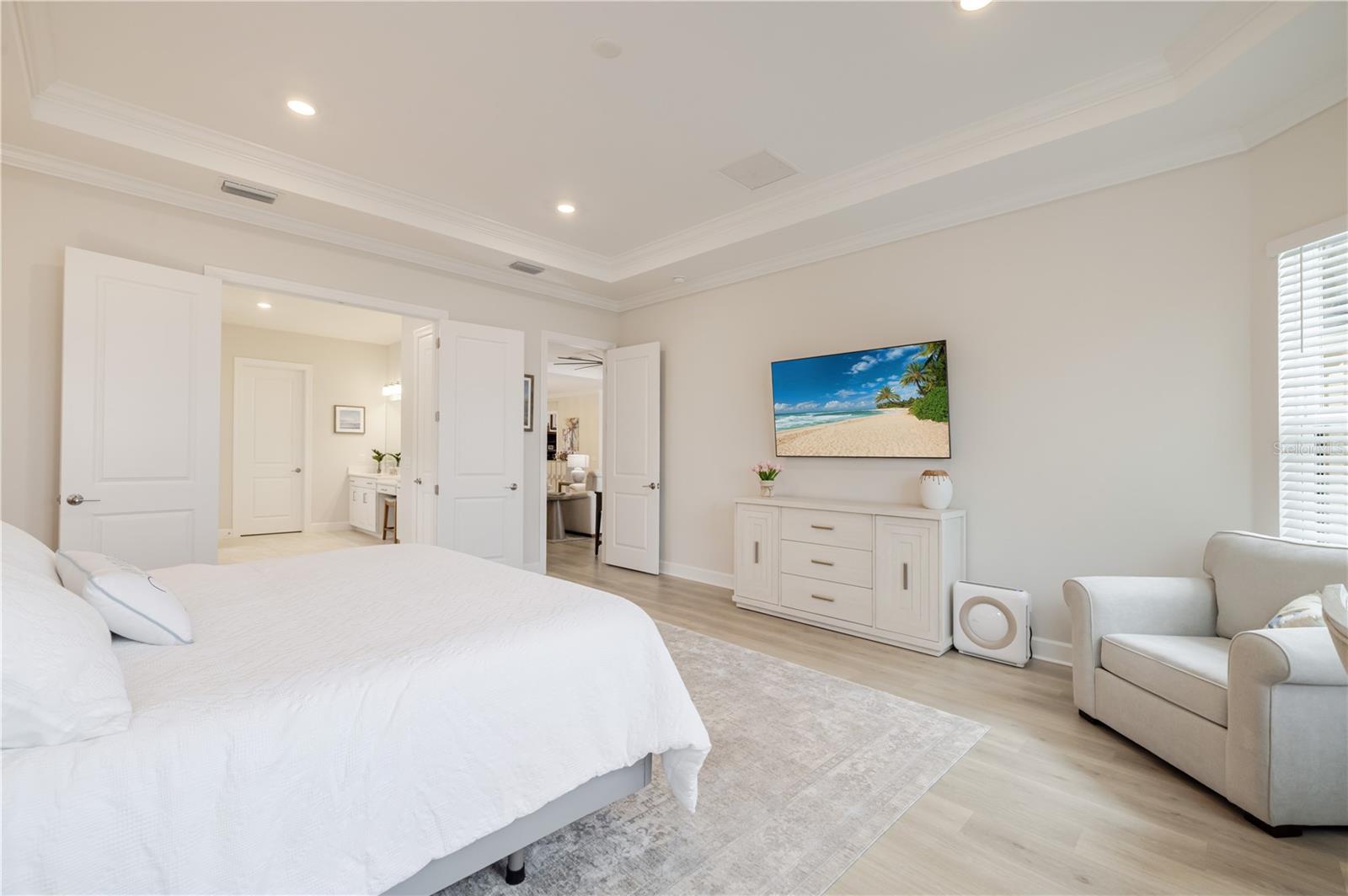 ESPLANADE LAKE CLUB 5 B - Residential
