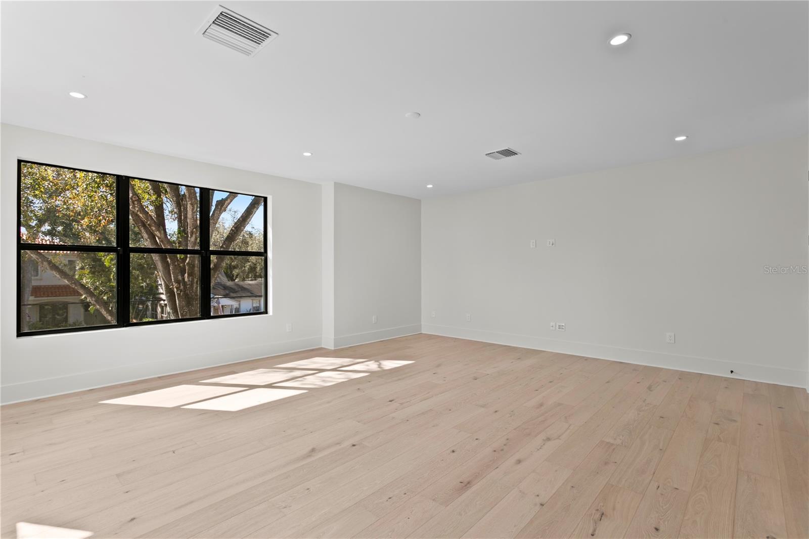 PICADILLY - Residential