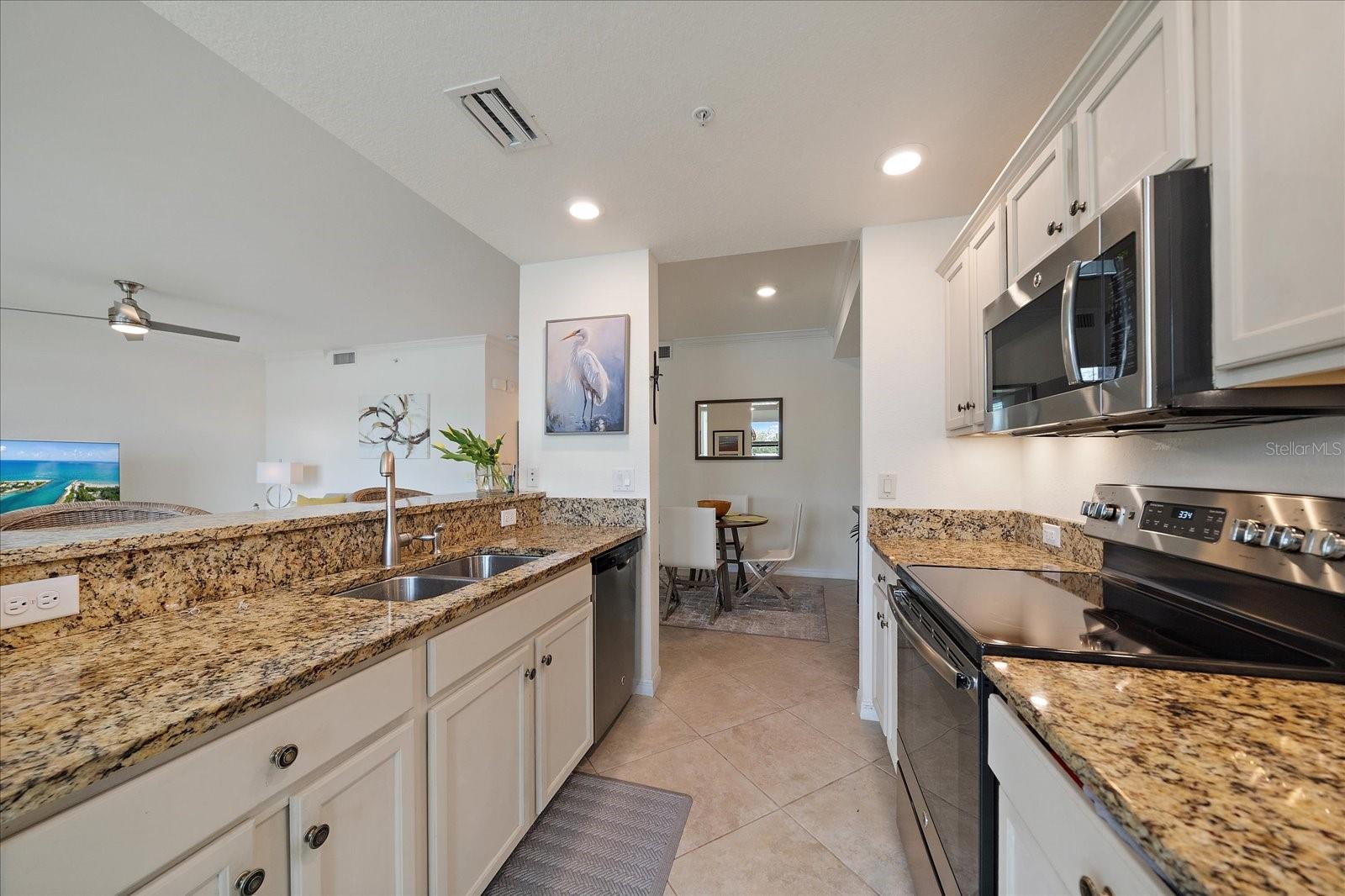LAKEWOOD NATIONAL - Residential