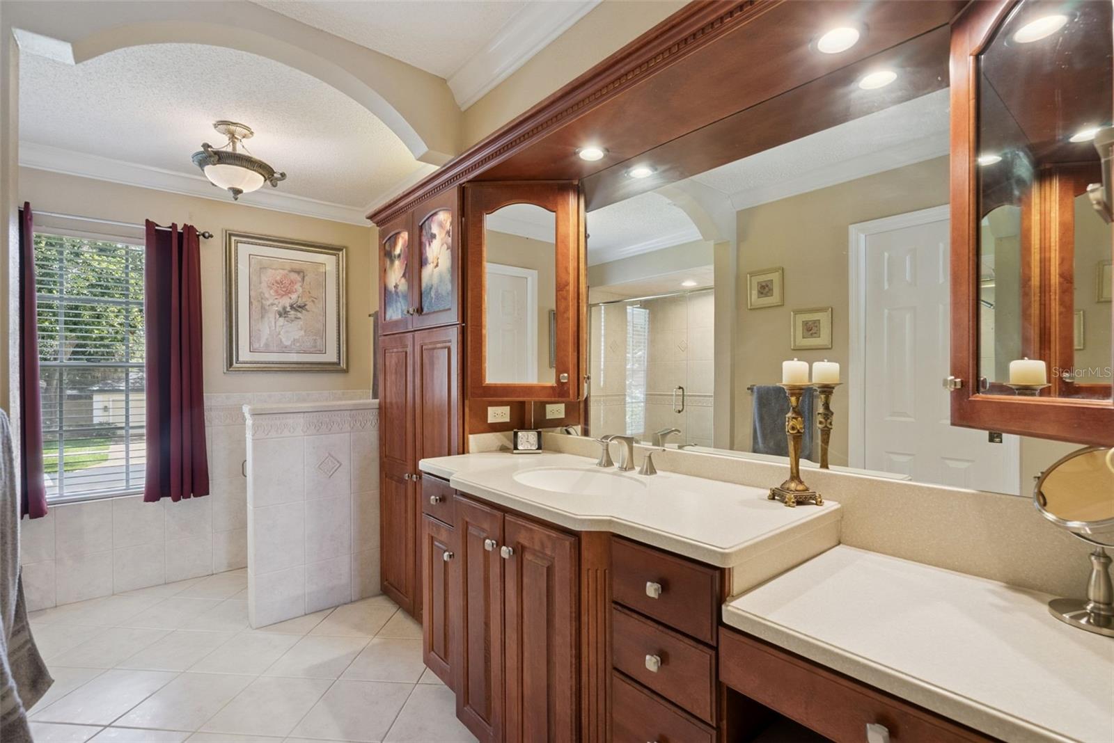 SHADOWBAY UNIT 1 - Residential