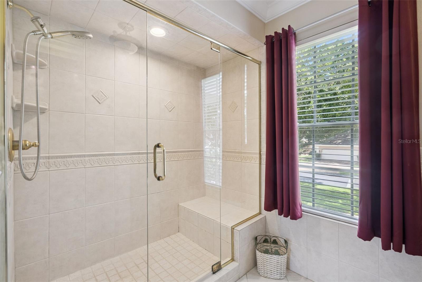 SHADOWBAY UNIT 1 - Residential