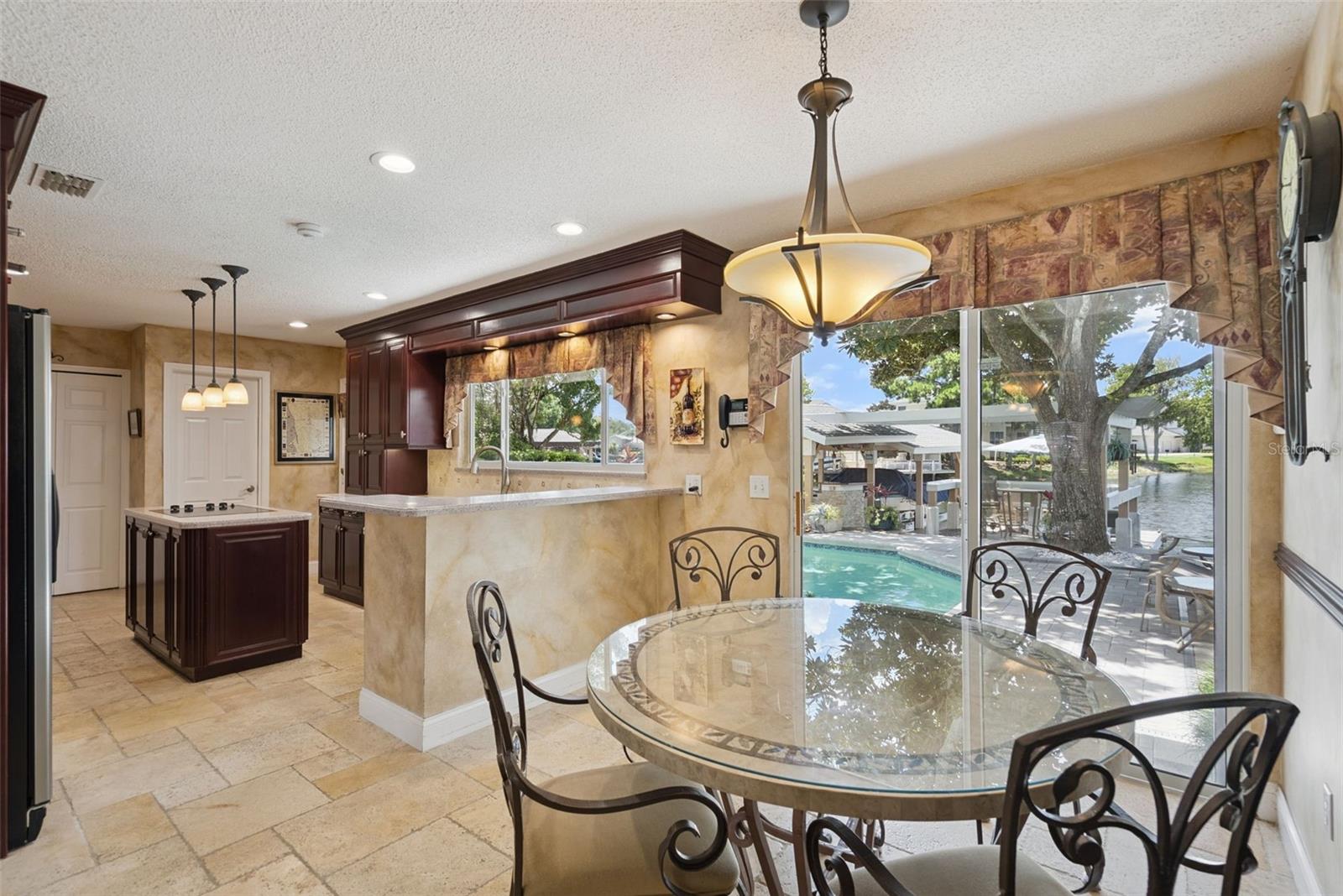 SHADOWBAY UNIT 1 - Residential