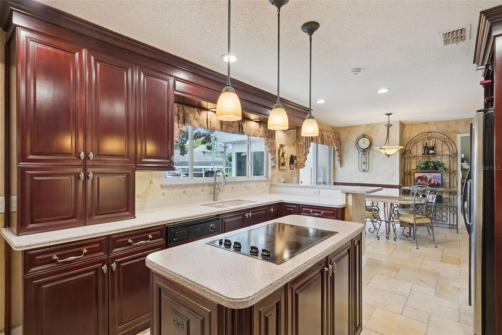 SHADOWBAY UNIT 1 - Residential