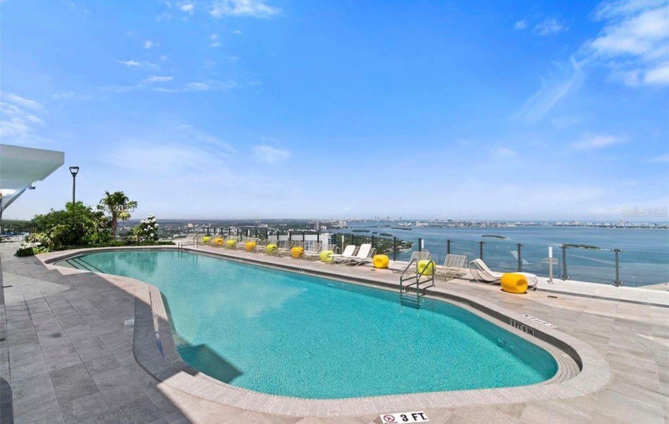 PARAISO BAYVIEWS - Residential