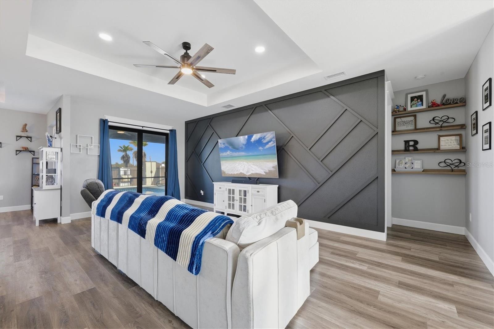 ROTONDA SANDS - Residential
