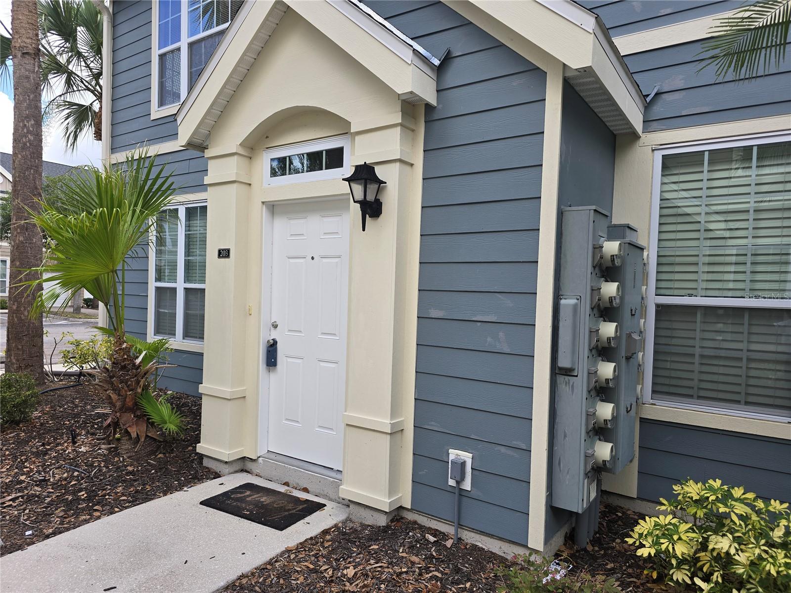 -- HUGE PRICE REDUCTION  SELLER WANTS IT SOLD**** SELLER WILL RENT ANNUALLY*** Great open floor unit with Two Bedroom unit with a loft that can be used for an office or an additional guest bedroom, Admiral Walk community features a New England Style feel, Resort Like community area with a heated pool with spa a fitness center  Close to Shopping  Centers, Direct Drive TO Siesta Key Beach via Clark Rd, easy drive to I-75 to travel to UTC Mall, Lakewood Ranch and more.
 Excellent quality A/C unit INSTALLED in 2020, BOSCH DISHWASHER AROUND 2021.  Needs a bit of TLC, Great Location, and affordable price.