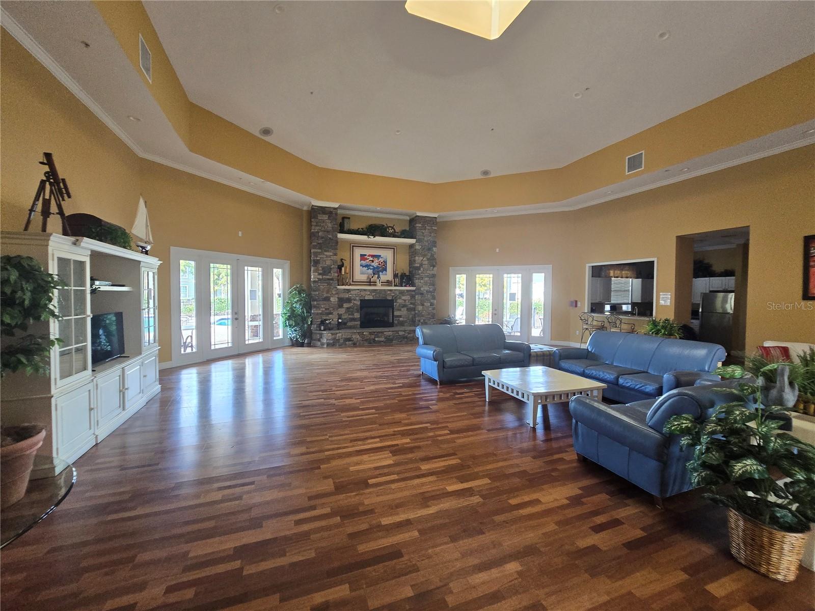 ADMIRALS WALK - Residential