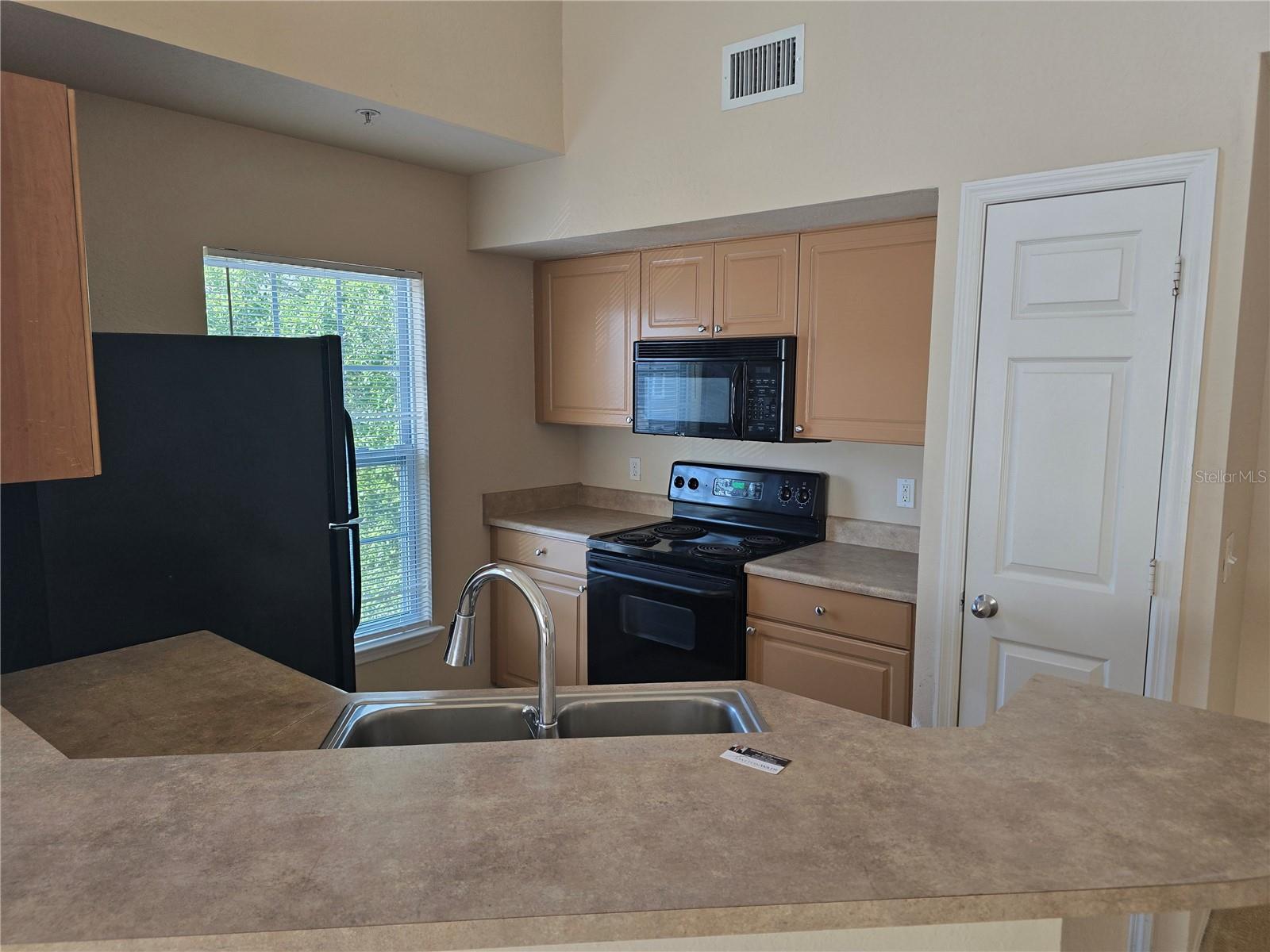 ADMIRALS WALK - Residential