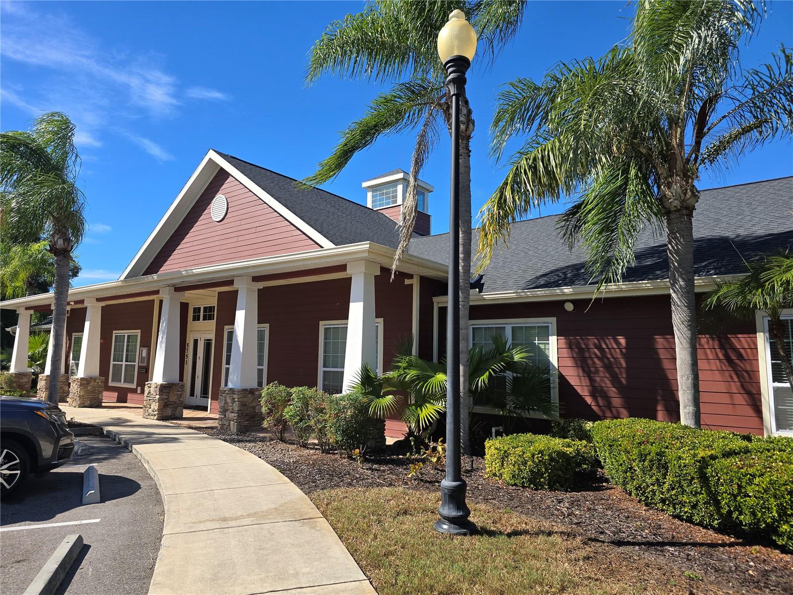 ADMIRALS WALK - Residential