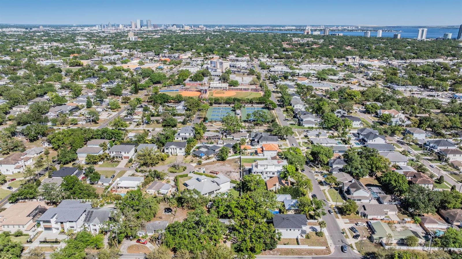 MORRISON COURT - Residential