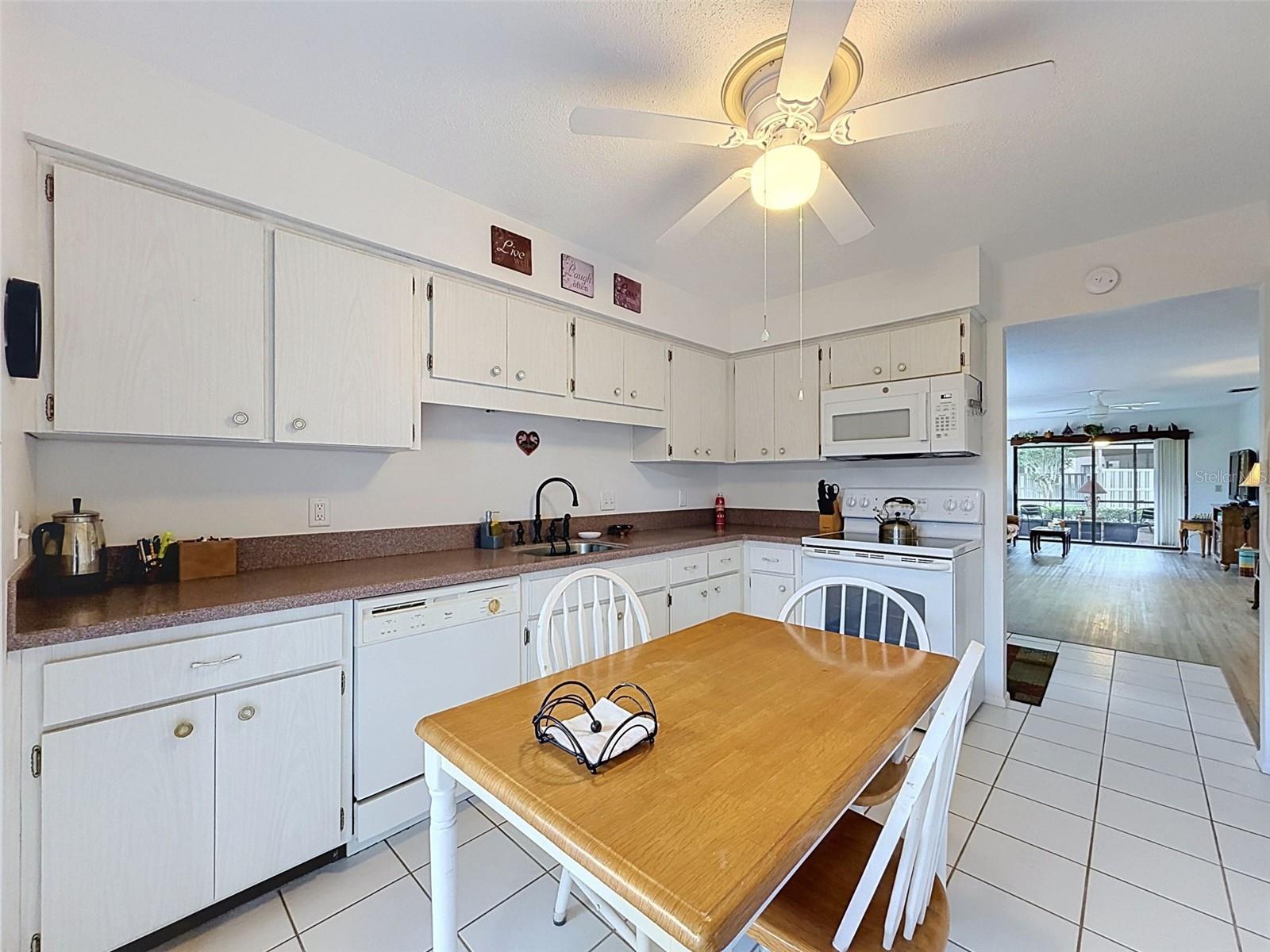 BEACON WOODS VILLAGE - Residential