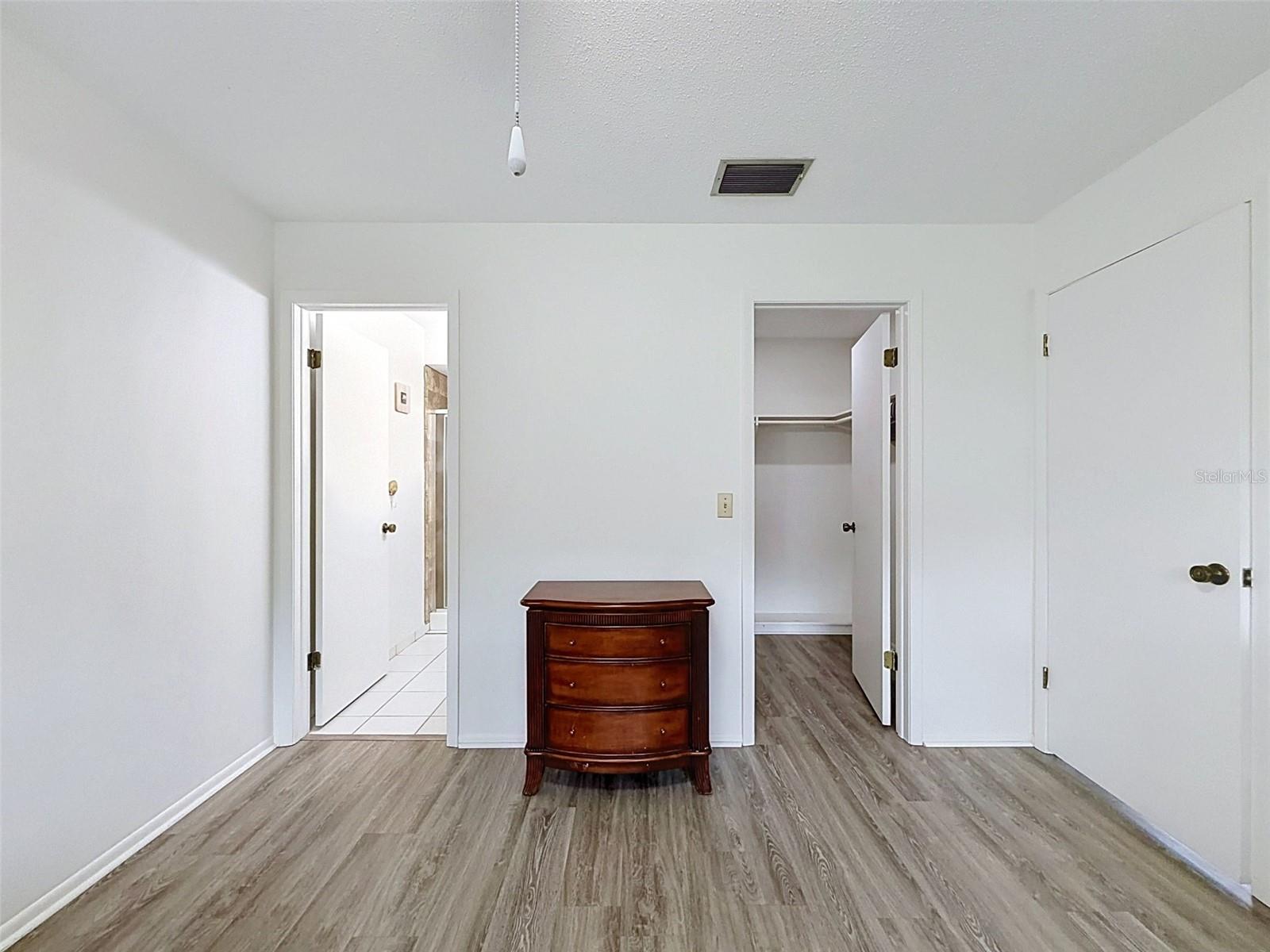 BEACON WOODS VILLAGE - Residential
