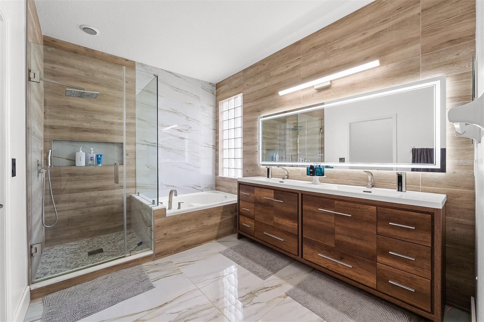 WINDERMERE CHASE PH 01 - Residential