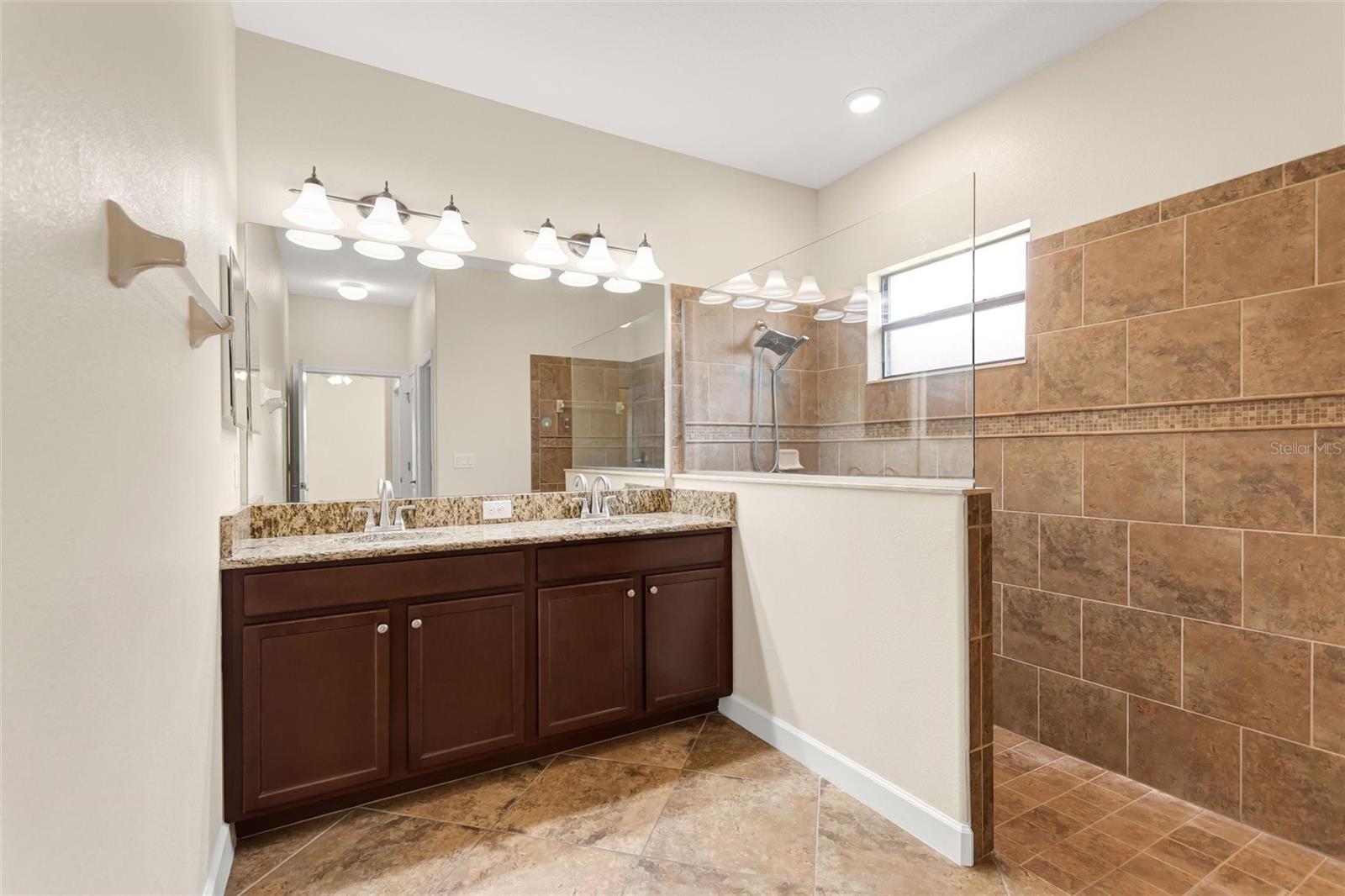 STONEYBROOK SOUTH PH 1 REP OF TRACTS C1 - Residential Lease