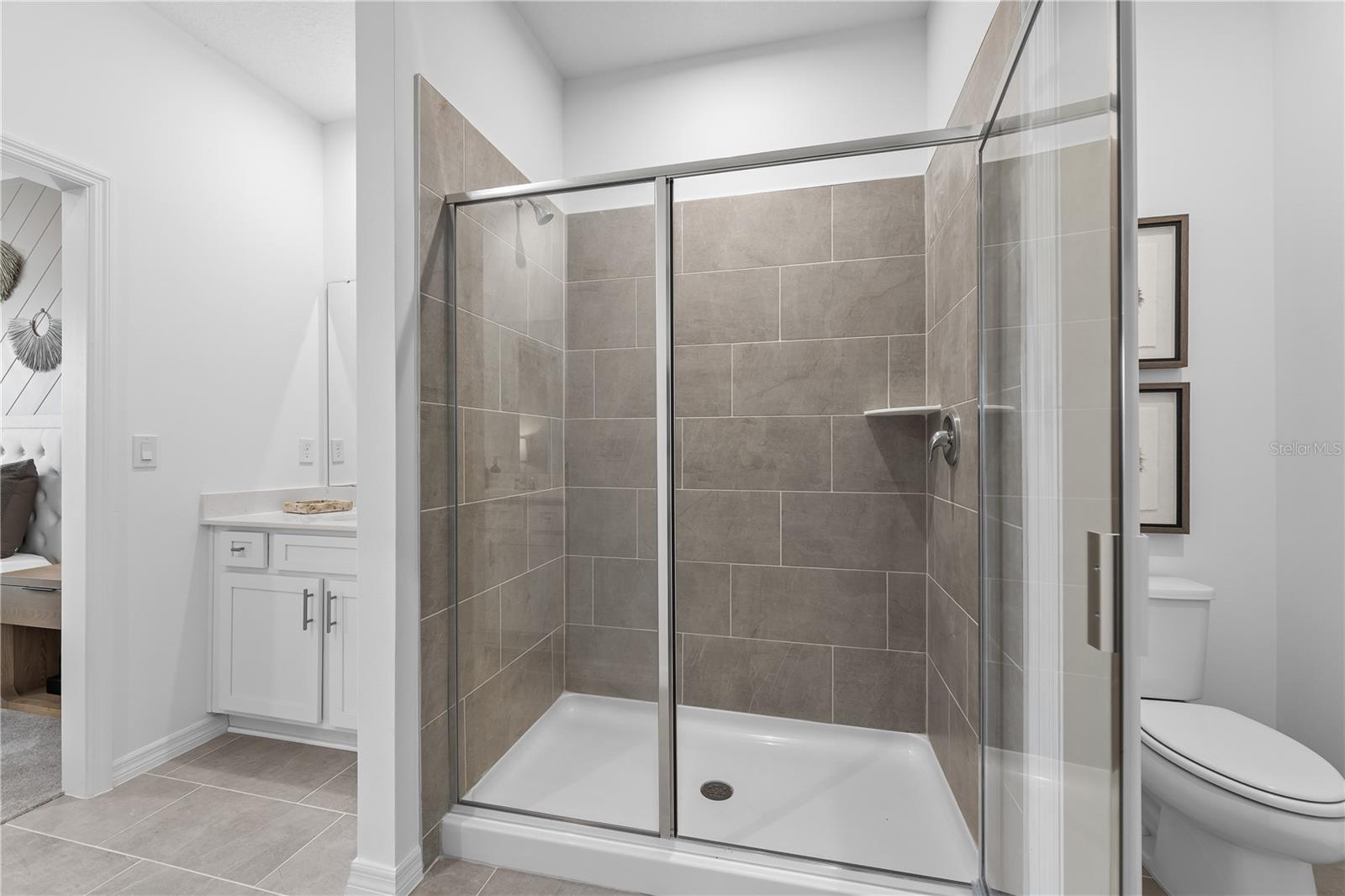 RESERVE AT COUNTRY CLUB LAKES ESTATES - Residential