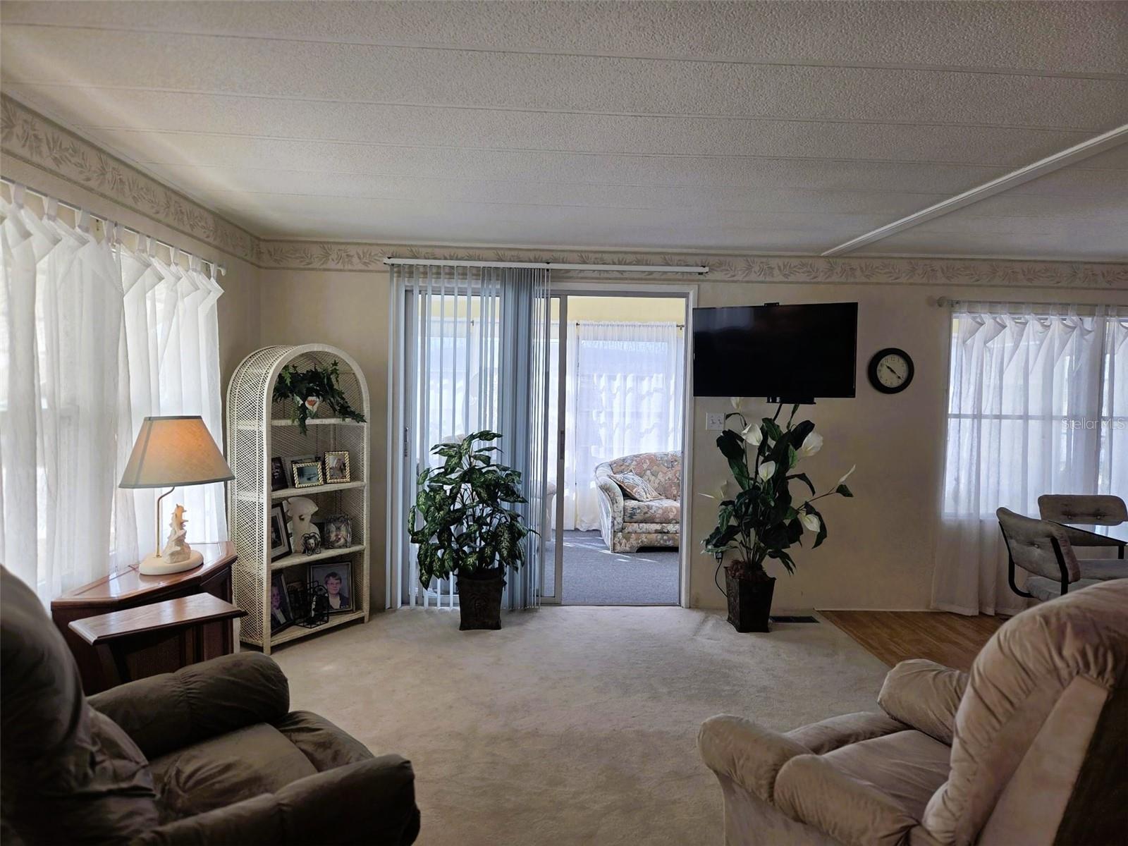 OAKWOOD MANOR - Residential