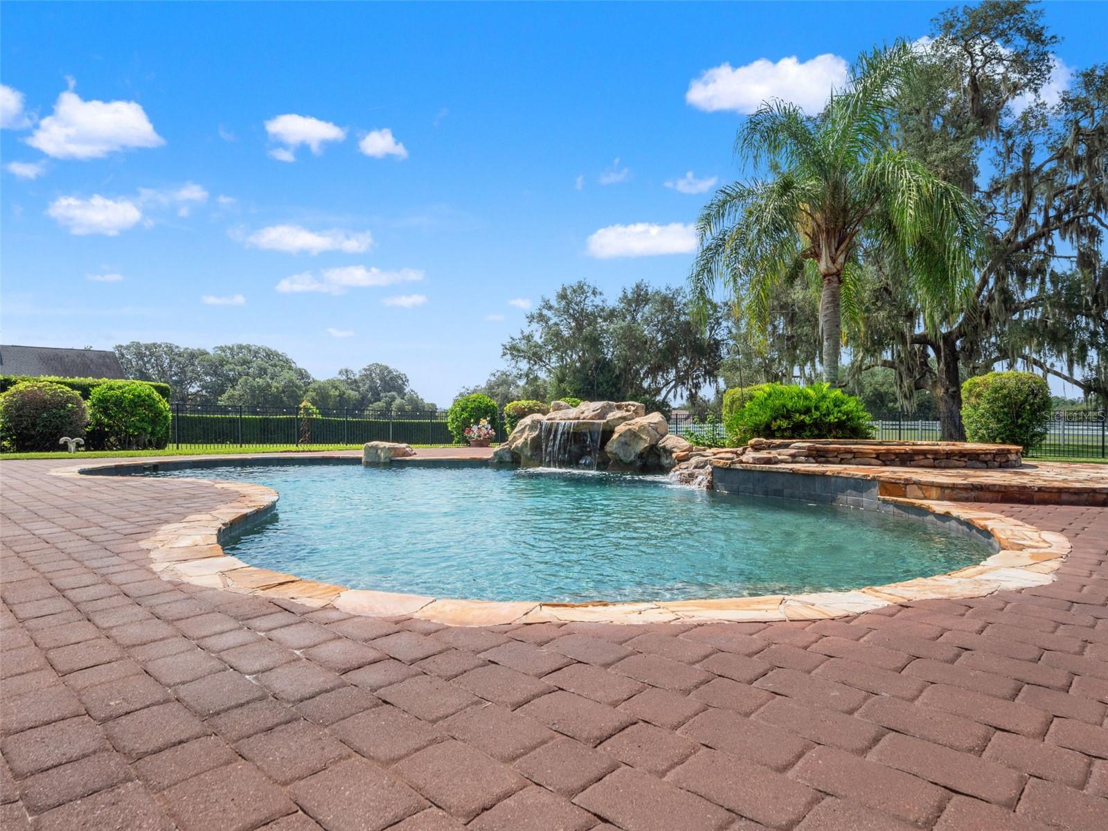 BLUEGRASS ESTATES - Residential
