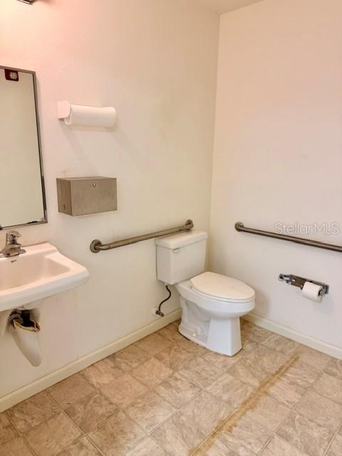 VENICE BUS SUITES 1 - Commercial Sale