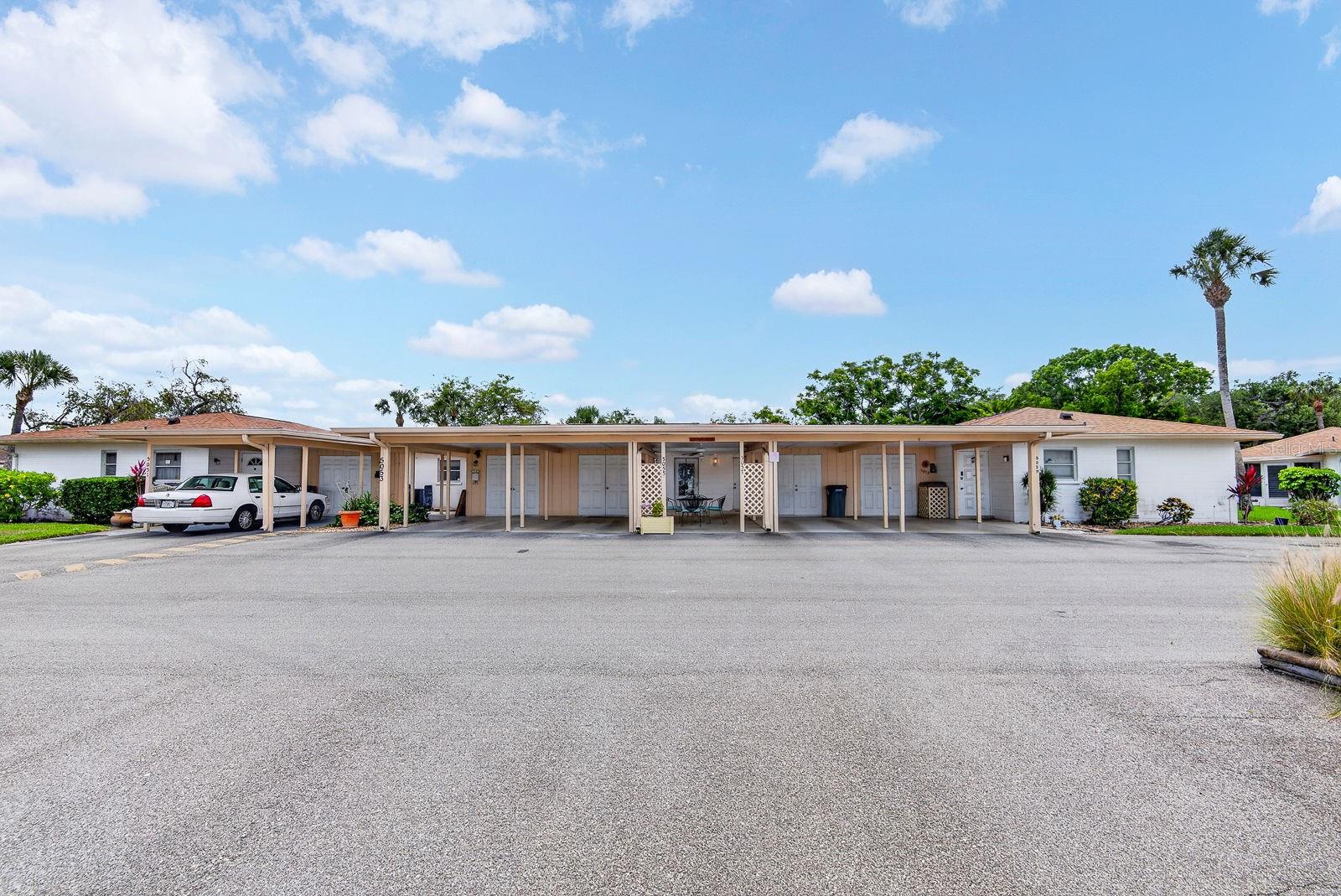 OAKWOOD VILLAS SEC B - Residential