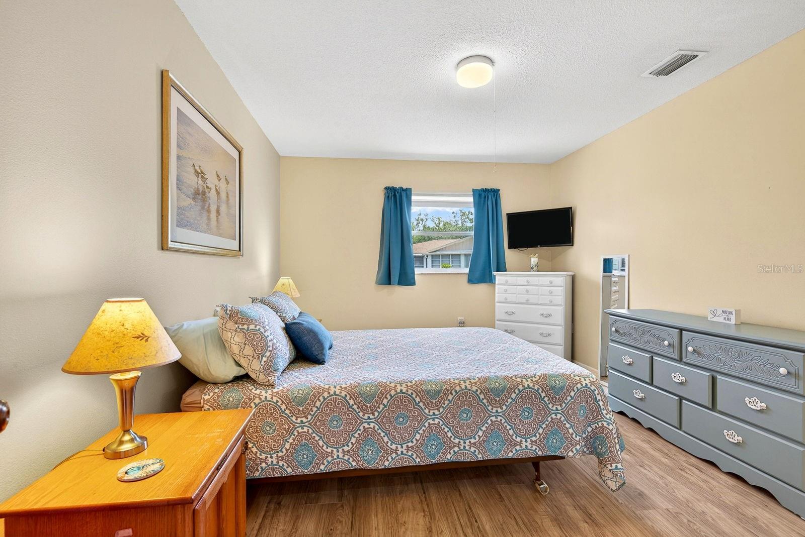 OAKWOOD VILLAS SEC B - Residential