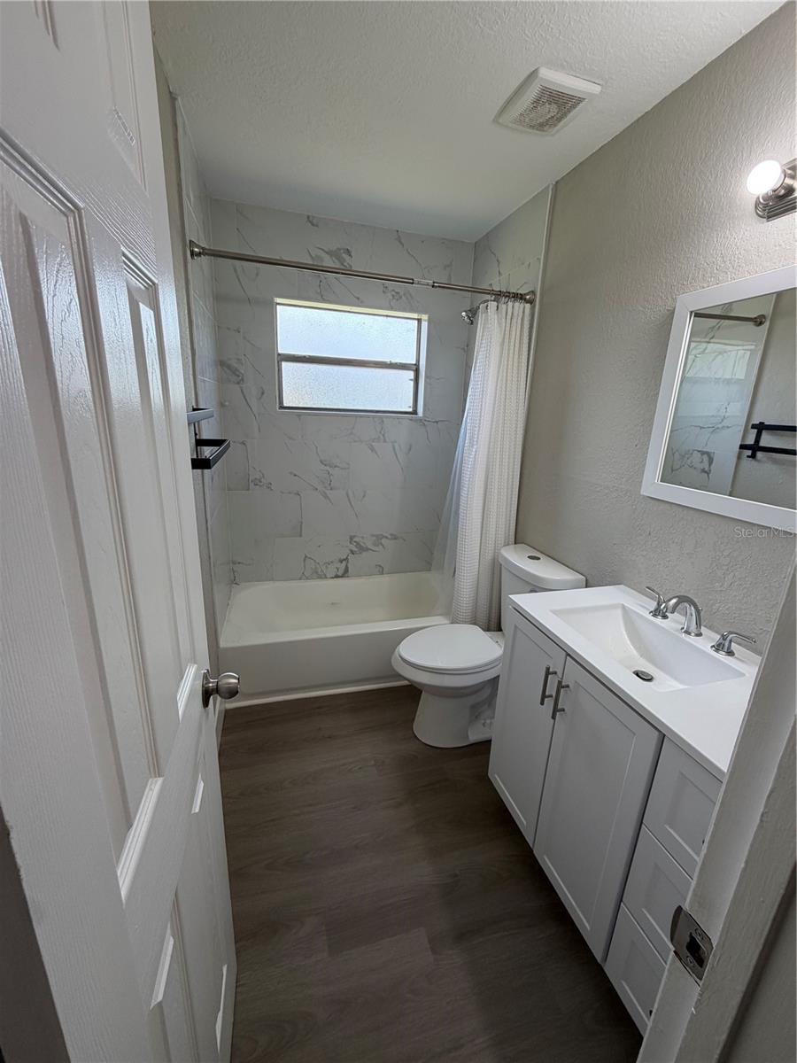 COLLEGE HEIGHTS - Residential Lease
