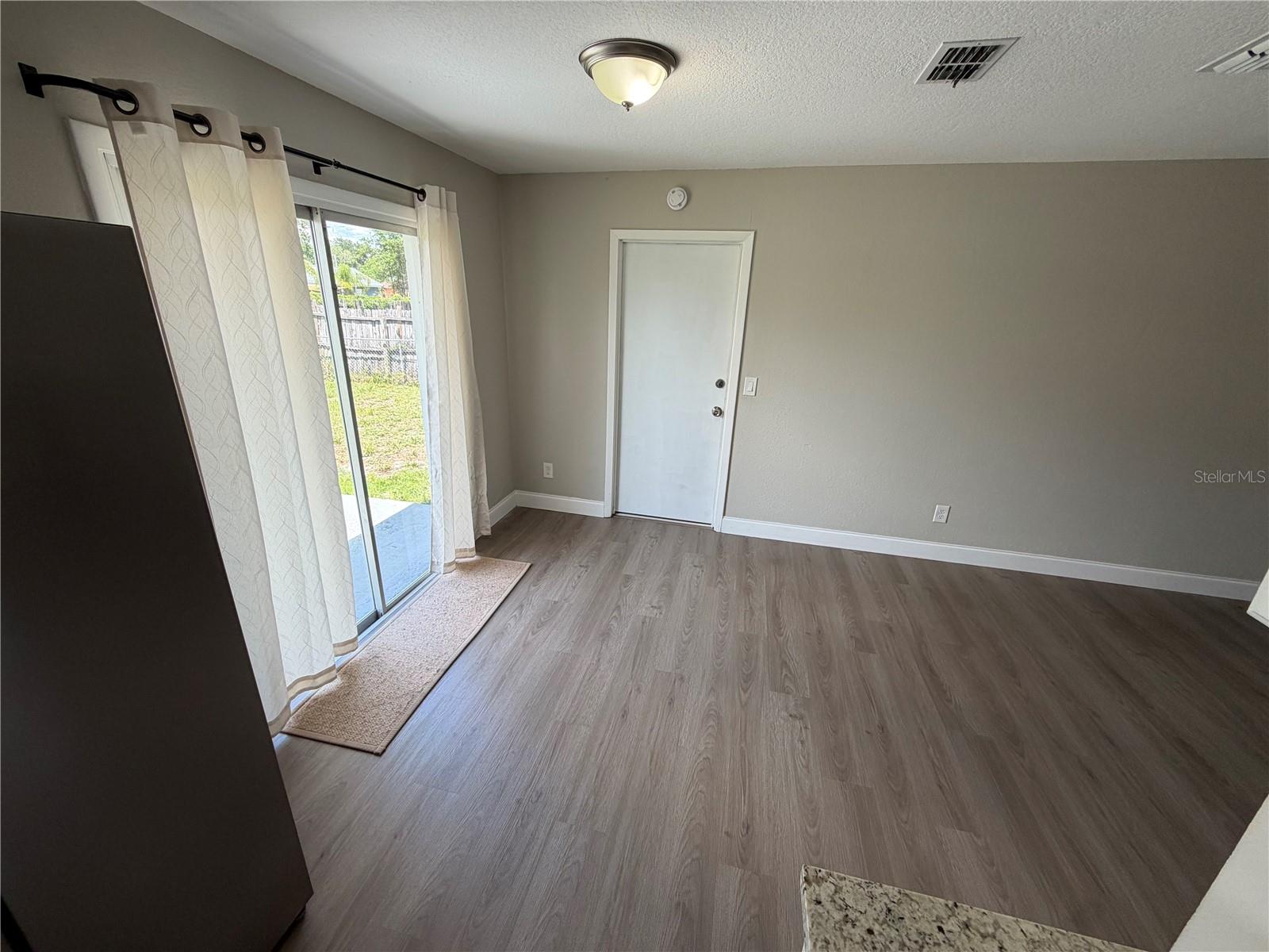 COLLEGE HEIGHTS - Residential Lease