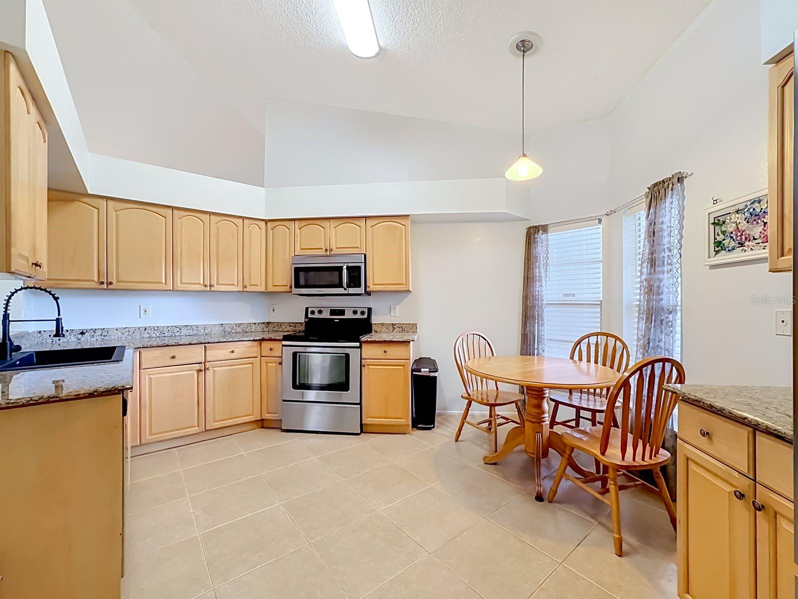 MEADOWBROOKE AT SUMMERFIELD UN - Residential