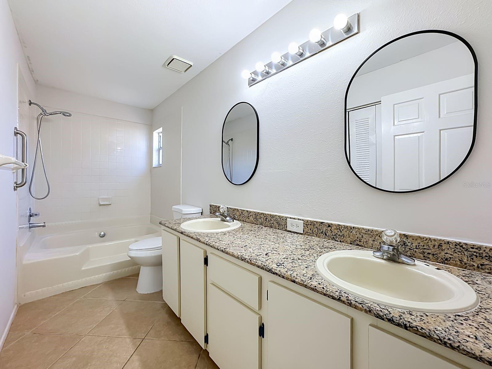 MEADOWBROOKE AT SUMMERFIELD UN - Residential
