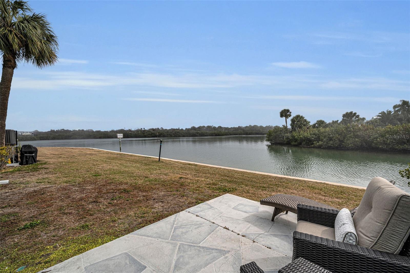WINDRUSH COVE PH 1 CONDO - Residential