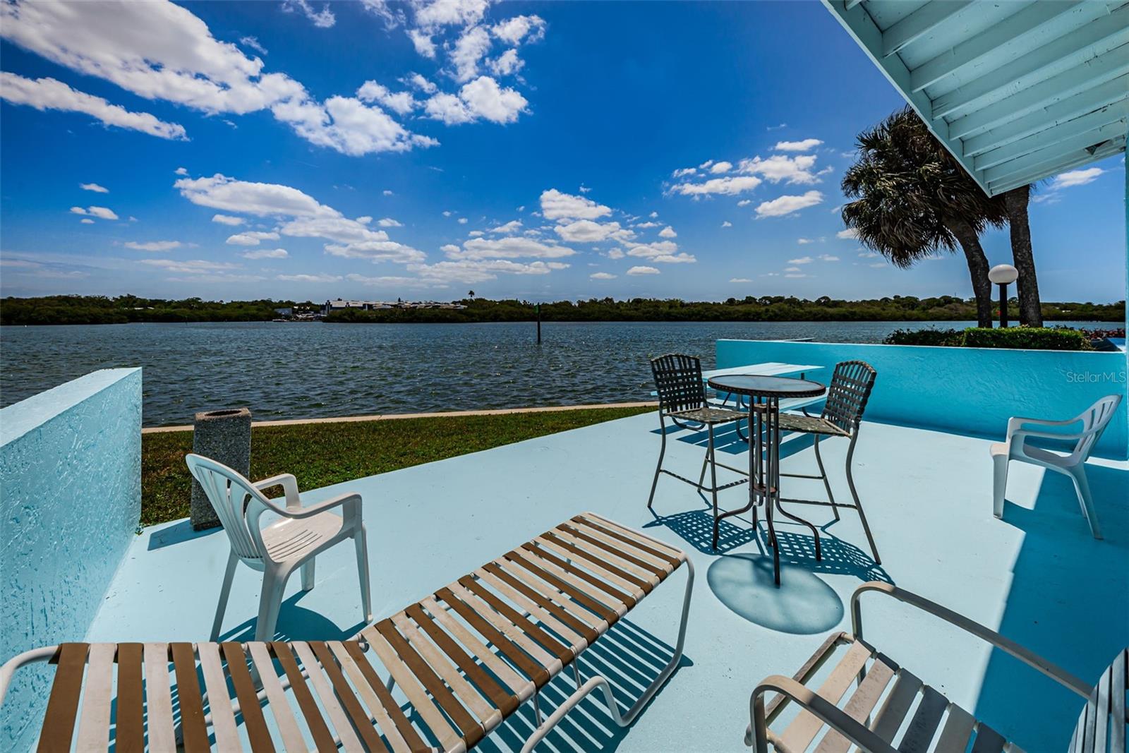 WINDRUSH COVE PH 1 CONDO - Residential