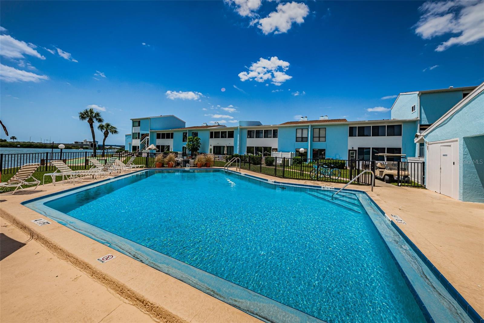 WINDRUSH COVE PH 1 CONDO - Residential