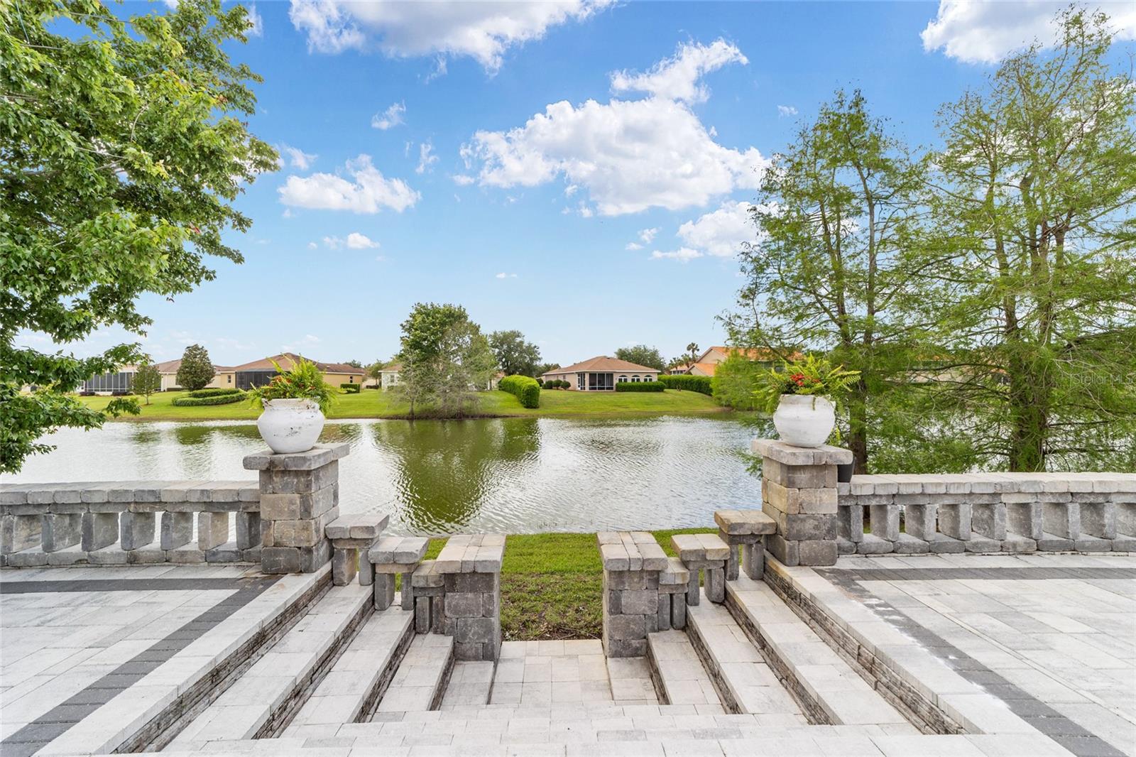 LAKESIDE LANDINGS - Residential