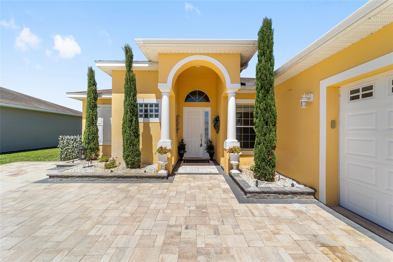 LAKESIDE LANDINGS - Residential