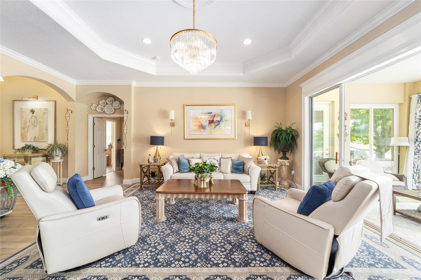 LAKESIDE LANDINGS - Residential