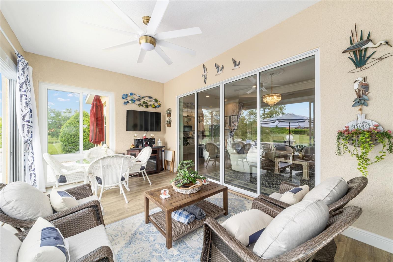 LAKESIDE LANDINGS - Residential