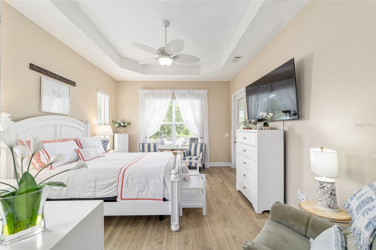 LAKESIDE LANDINGS - Residential