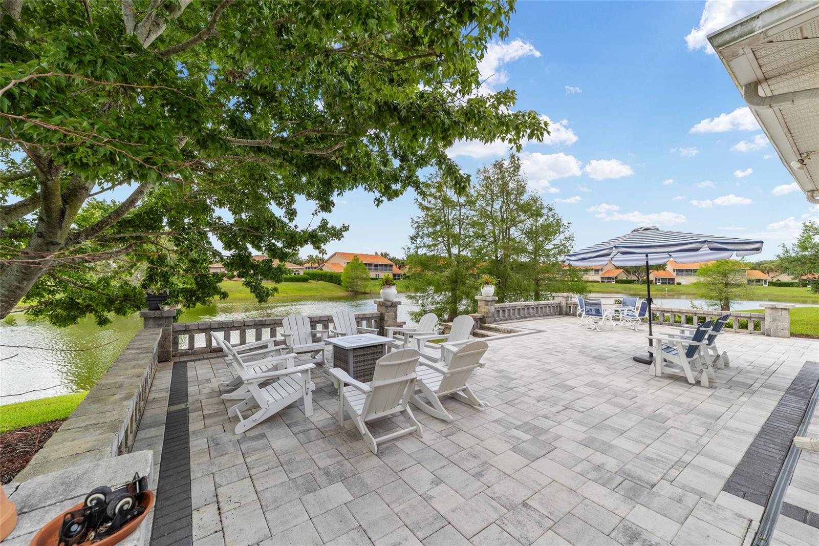 LAKESIDE LANDINGS - Residential