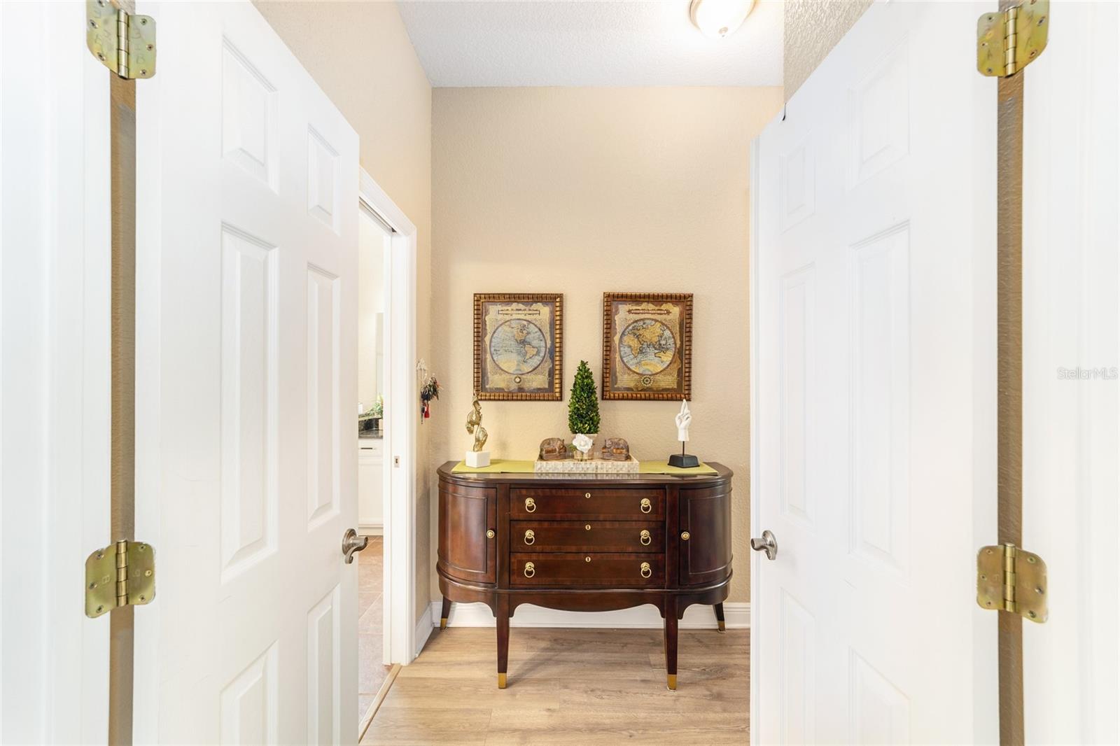 LAKESIDE LANDINGS - Residential