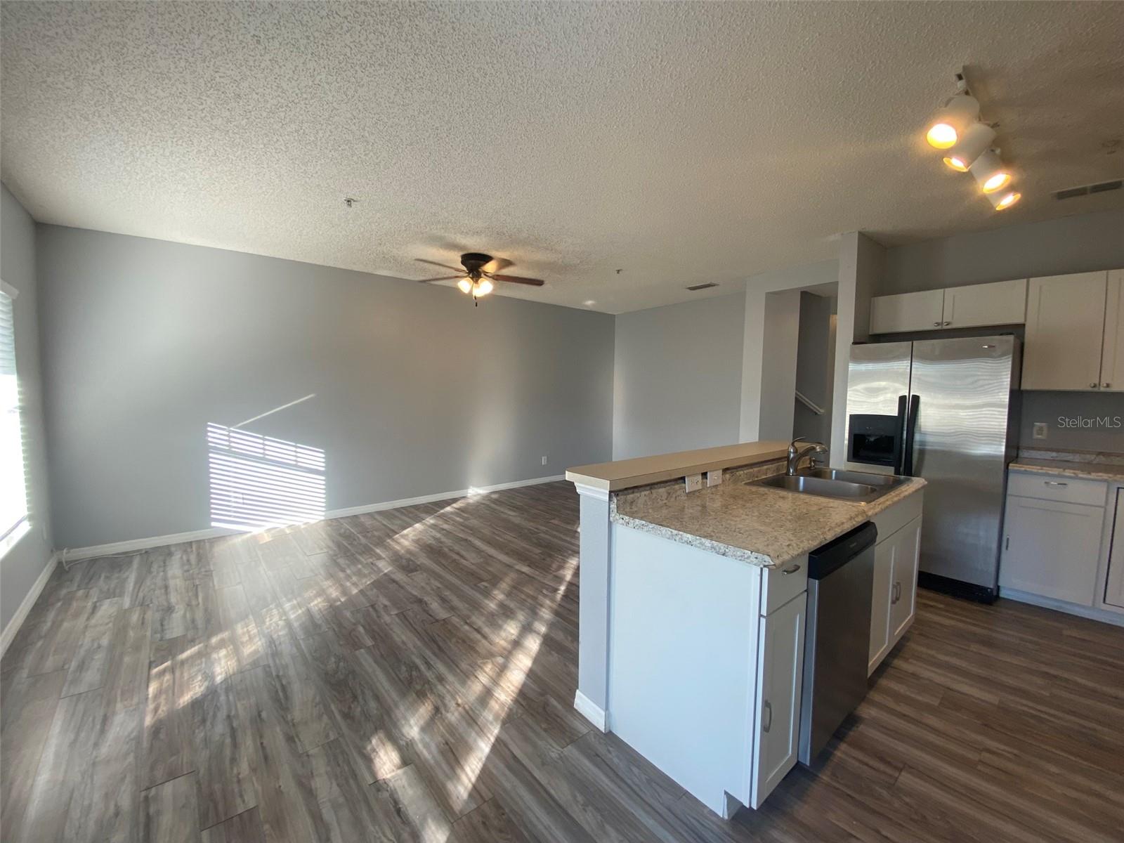 CYPRESS LAKES TWNHMS PH 2 UNIT 2 - Residential Lease